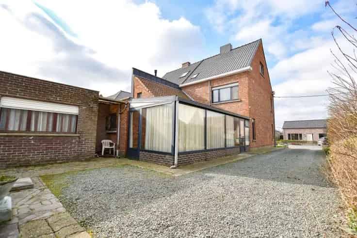 Huis Te Koop  Grote Tuin Garage Atelier 3 slaapkamers