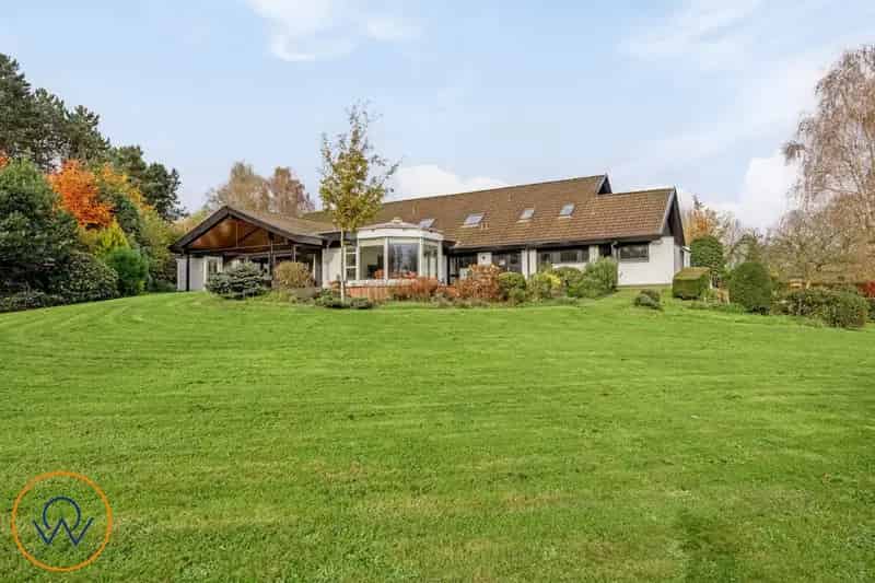 Luxueuze Villa te Koop in Afgesloten Parkdomein
