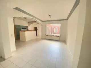 Kopen triplex appartement in Izegem met drie eenheden en goed rendement
