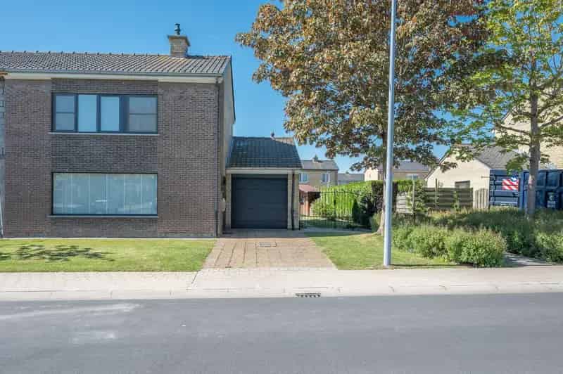 Huis te koop: Instapklare 3 slaapkamer woning met tuin en garage