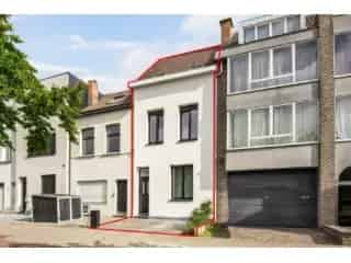 Huis te Koop Wilrijk 4 slaapkamers Tuin 100m2 Gerenoveerd