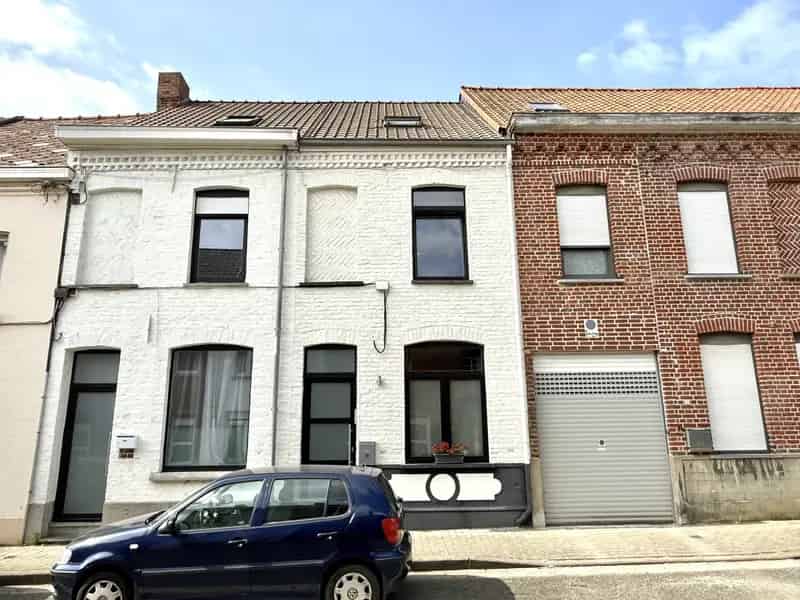 Huis te huur Centrum 3 slaapkamers terras gerenoveerd