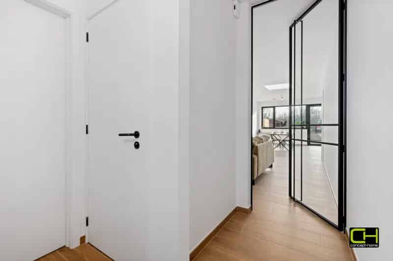 Huis te Koop: Duurzame woning met tuin en parkeerplaats