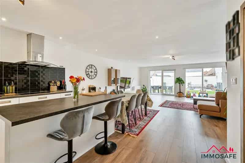 Huis te huur: Instapklaar comfort met 3 slaapkamers en tuin