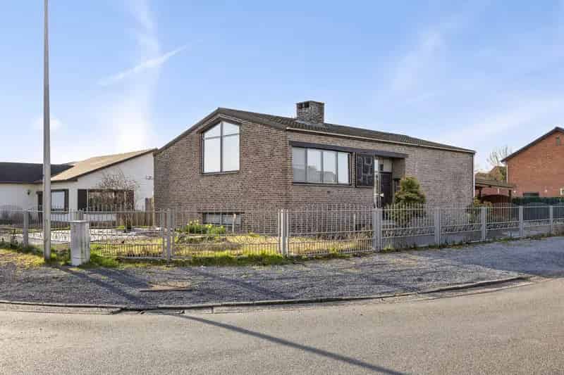 Ruime Hoekwoning Houthalen-Oost met Enorm Potentieel
