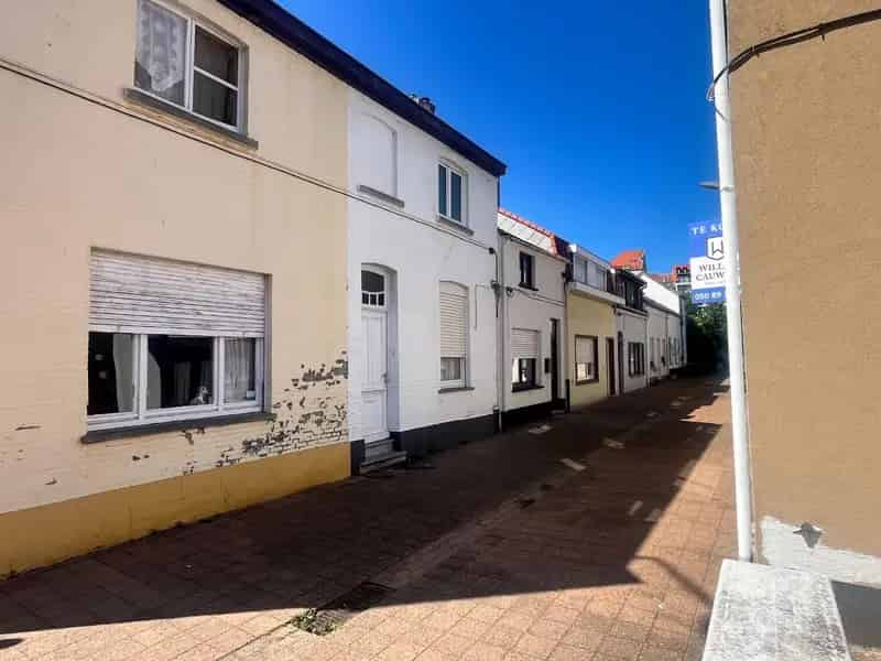 Twee Woningen te Heist: Renovatie of Nieuwbouwproject