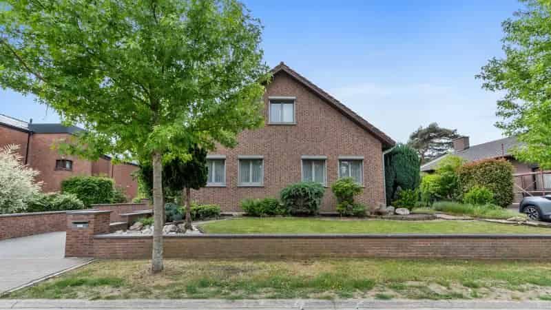 Ruime Gelijkvloerse Woning Genk