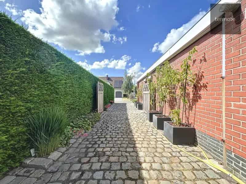 Huis te koop St-Eloois-Vijve: 193m² met Sauna en Garage