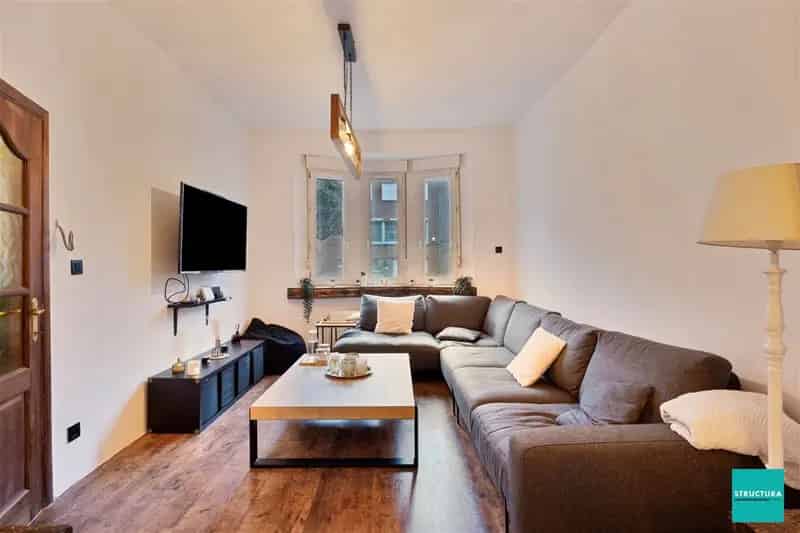 Woning te Wemmel nabij centrum met koer