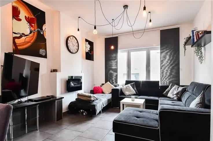 Huis te Koop Ans: Gerenoveerde woning met garage en terras