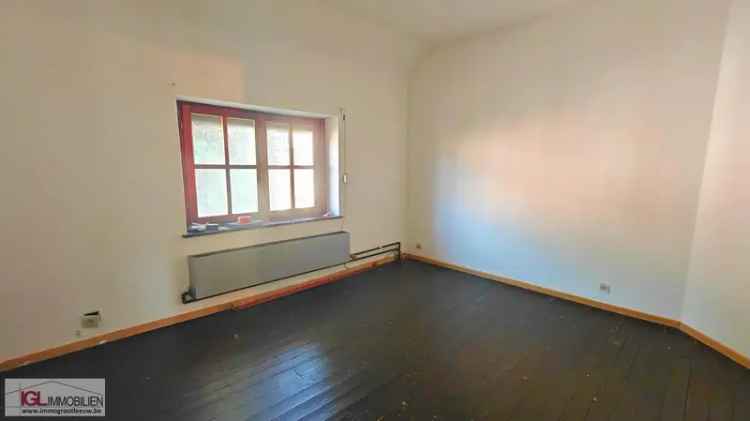 Gezinswoning met garage Halle