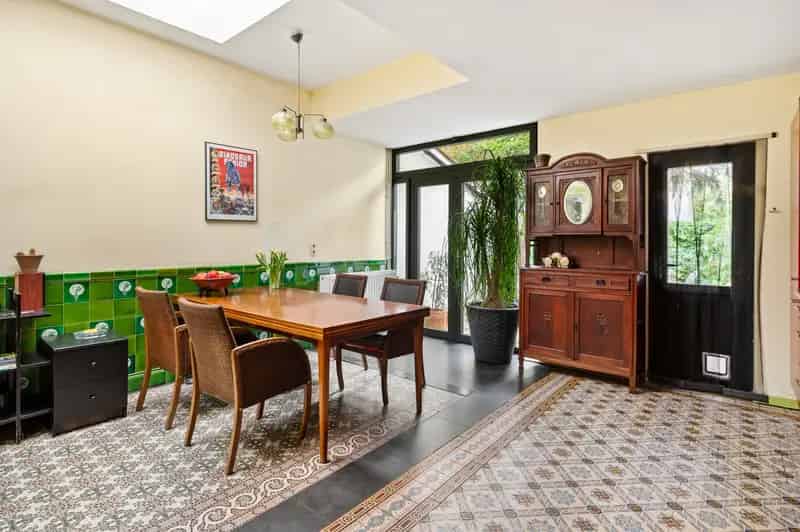 Huis te koop Antwerpen: Karaktervolle herenwoning met stadstuin