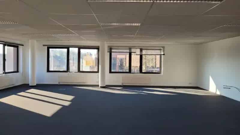 Kantoorruimte te Roeselare 172m2