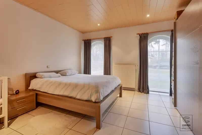 Lichtrijke Laagbouw 3 Slaapkamers 200m² Westmalle