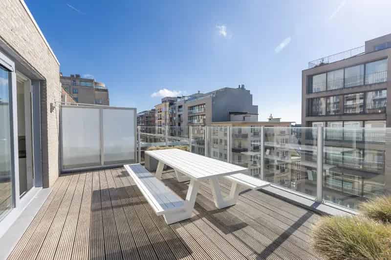Dakappartement te koop: 2 Terrassen 1 Slaapkamer Nabij Strand
