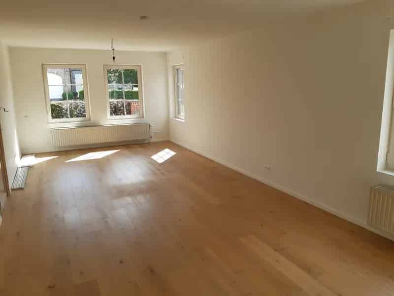 Landelijke Energiezuinige Woning Tuin Garage