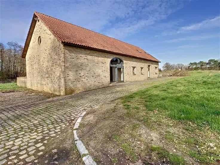 Te renoveren hoeve 2ha 82ca landelijk wonen
