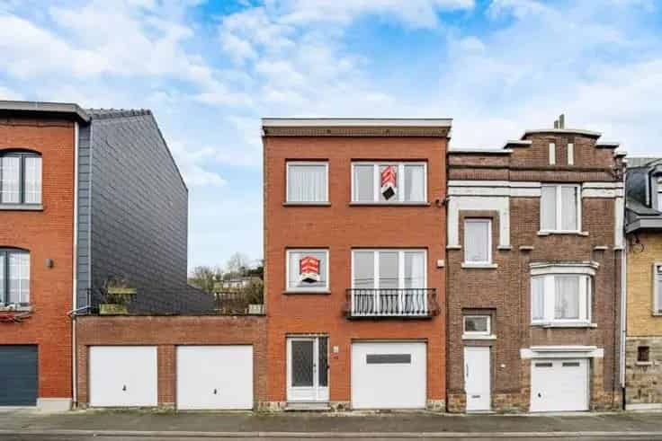 Huis Te Koop 221m2 4 slaapkamers Lift Geschikt Vrij Beroep Gezin