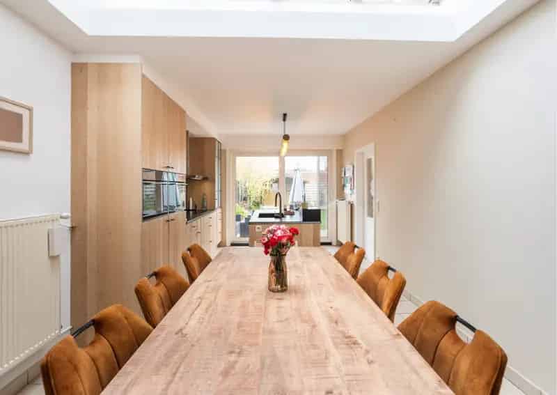 Huis te Koop Koolkerke: Instapklare Rijwoning voor Jonge Gezinnen