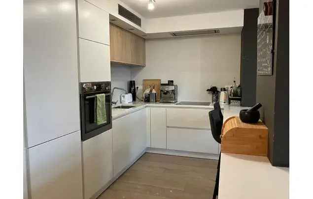 Huur 2 slaapkamer appartement van 110 m² in Liège