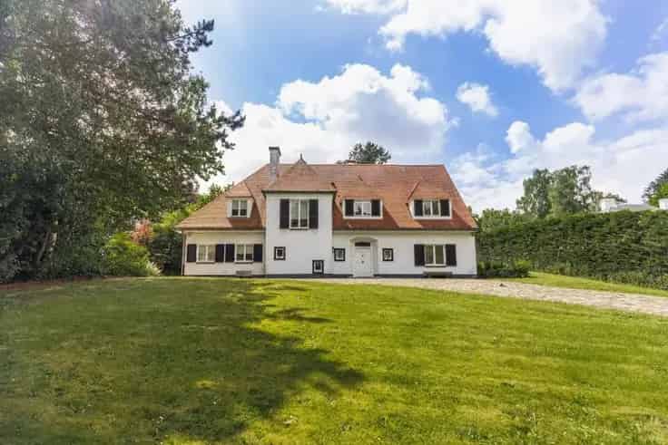 Huis Te Koop Waterloo: Villa te renoveren 19 are Zuidgerichte Tuin