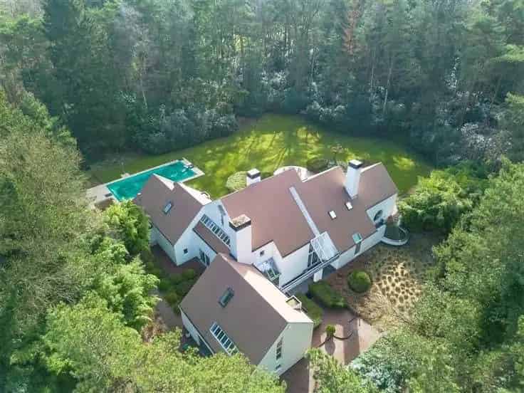 Moderne Villa Te Koop: Ruimte, Luxe en Privacy