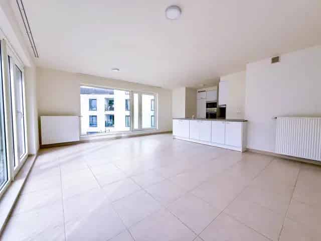 Appartement te Schaerbeek 3 slaapkamers nabij Kinetix