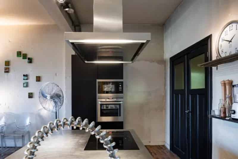 Roeselare, burgerwoning met een industrieel karakter in het hartje van Roeselare - burgerwoning met ziel