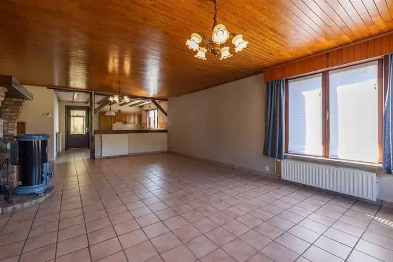 3 Slaapkamers Doodlopende Straat Agrarisch Gebied