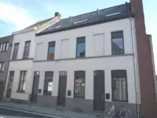 Gerenoveerde Rijwoning Kortrijk - Tuin Zonnepanelen EPC