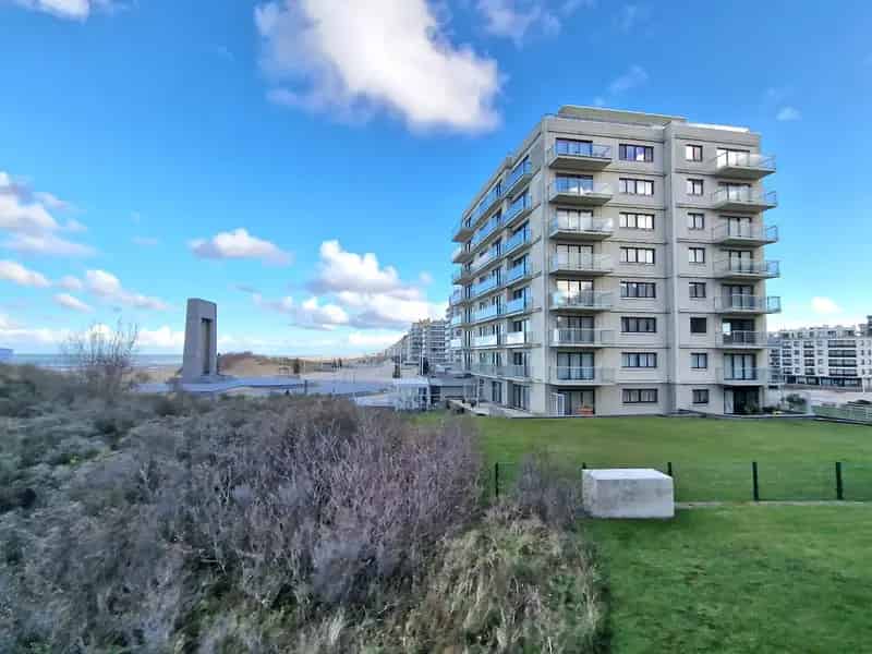 Appartement te huur De Panne: Zeezicht Studio Leopold I Esplanade