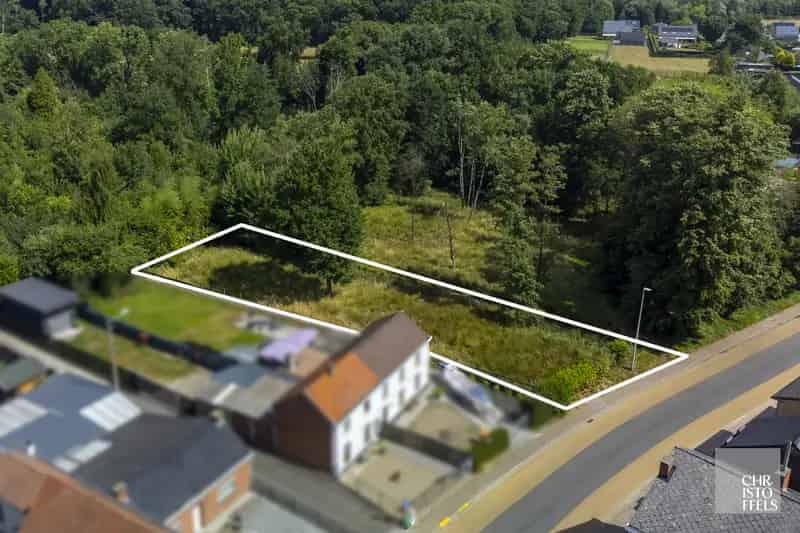 Grond te Huur 742m2 Open Bebouwing Zadeldak