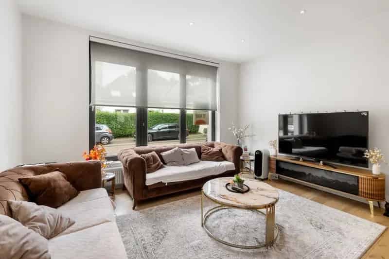 Appartement te huur Oostende: Gelijkvloers 2 Slaapkamers Zonnig Terras
