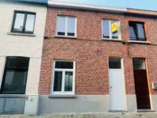 Huis te Koop Brugge Centrum - 2 slaapkamers - Volledig gerenoveerd