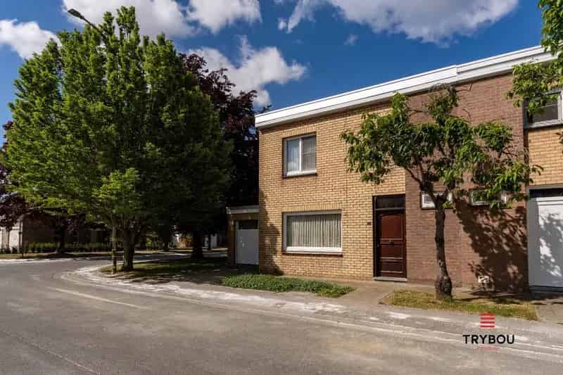 Gunstig gelegen woning met garage 3 slaapkamers en zonnige tuin