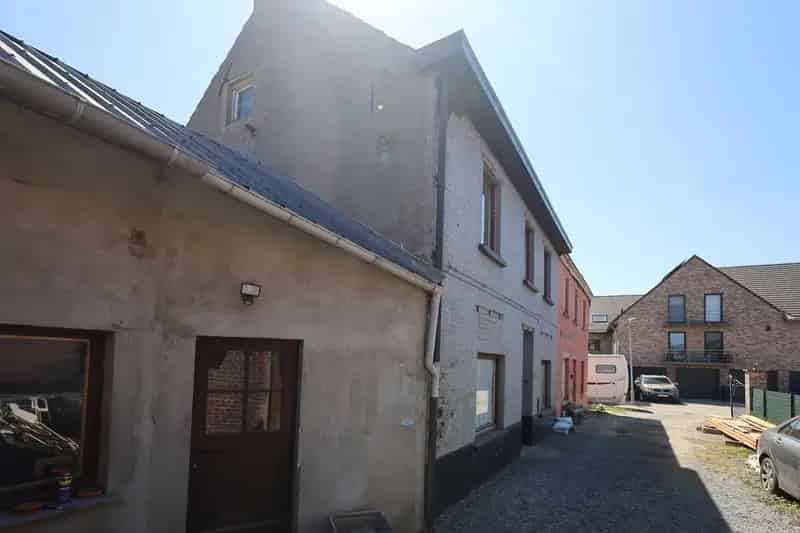 Te renoveren woning in Ressegem