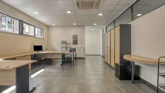 Kantoor te koop Menen 337m² 5 parkeerplaatsen