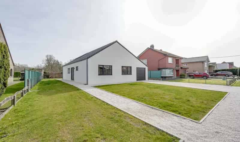 Gelijkvloerse woning 3 slaapkamers te koop