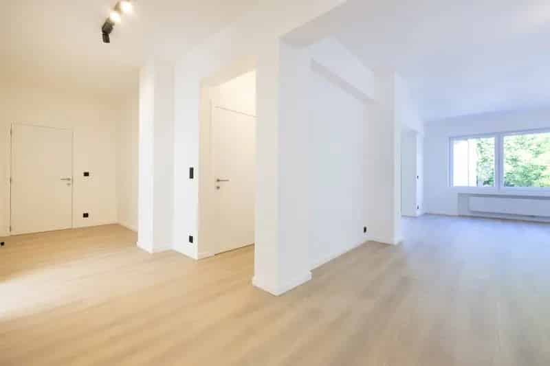 Appartement te huur Ukkel - 2 slaapkamers - 110m² - gerenoveerd