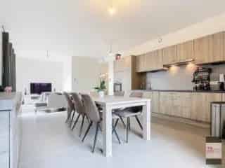 Modern Dakappartement te Zele