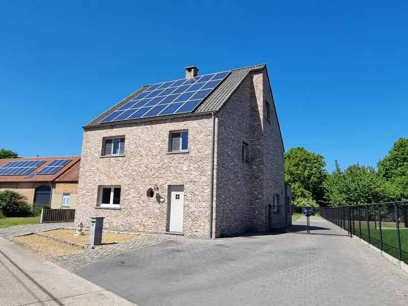 Huis te koop 3 slaapkamers Vernieuwd 2010 EPC B Zonnepanelen