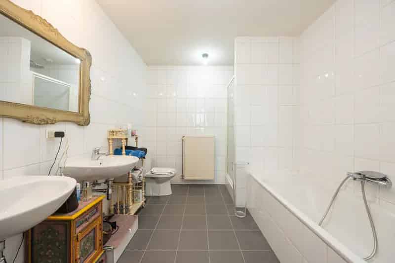 ANTWERPEN-EILANDJE - Lichtrijk appartement aan Scheldekaaien