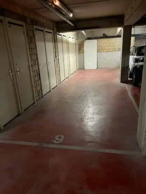 Ondergrondse Parkeerplaats te Huur