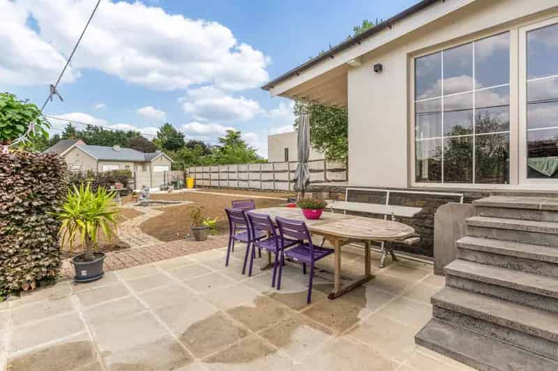 Eengezinswoning Halfopen Bebouwing met Tuin