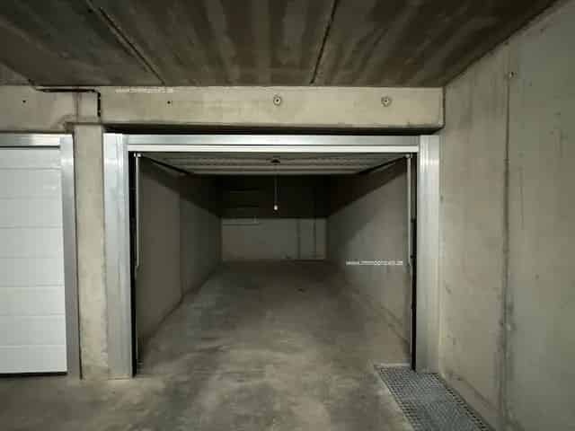 Garagebox te koop De Panne - Ruime garage nabij centrum