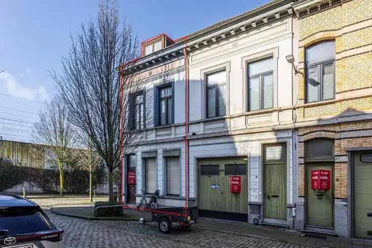 Huis Te Koop Berchem Nabij Station