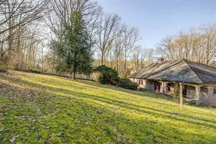 Ruime woning met potentieel te renoveren Schoonzicht