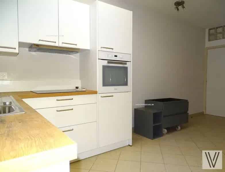 Huis te Koop Kuurne: 3 Slaapkamers, Nieuwe Bijbouw 60m²