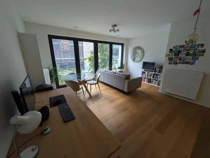 Appartement te koop Tour & Taxi 2 slaapkamers