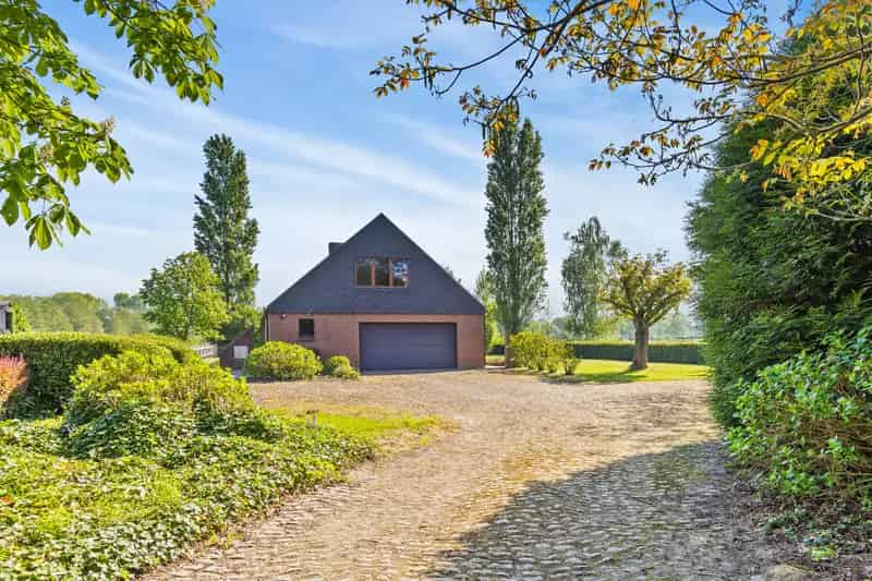 Huis te koop Heusden: Exclusieve woning met 3 slaapkamers en ruim perceel